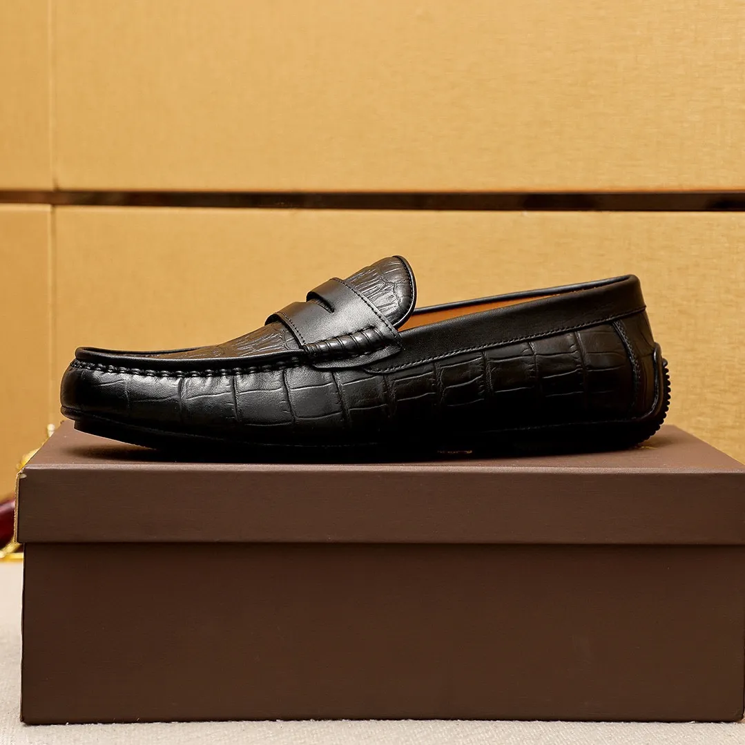 Men's Men's Shoes 💰: 420 💐BV Men's Slip-on Shoes® [BOTTEGA VENETA] Official website counter new model, one-to-one mold opening ⚠Italian calfskin embossed ➕Cow 🐂 leather lining. Driving slip-ons, available at counters, sizes 39-44 (38.45🉑️customized)